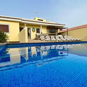 https://villa-tinizara.in-canary-islands.com